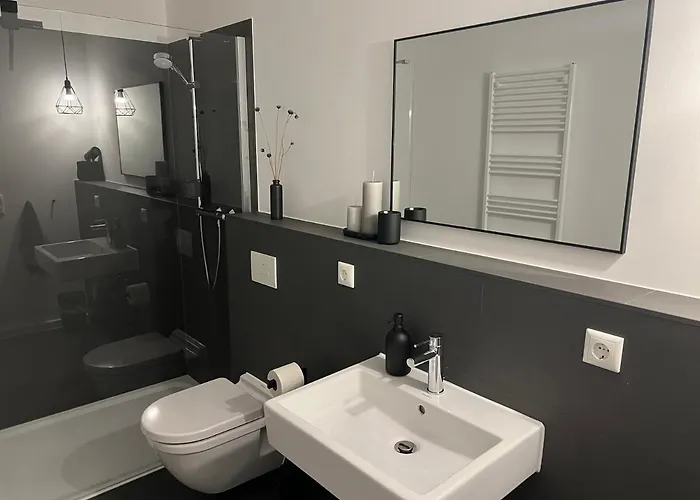 Apartmenthaus Schwingewiesen 6 *