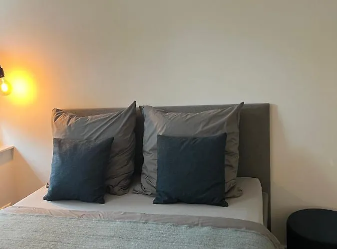 Apartmenthaus Schwingewiesen 6 *